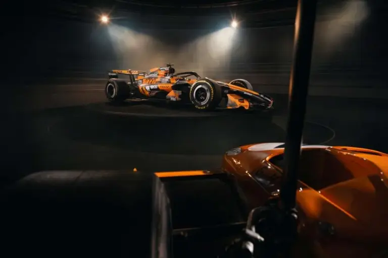 McLaren, special livery in Monaco: celebrates 1000 GPs
