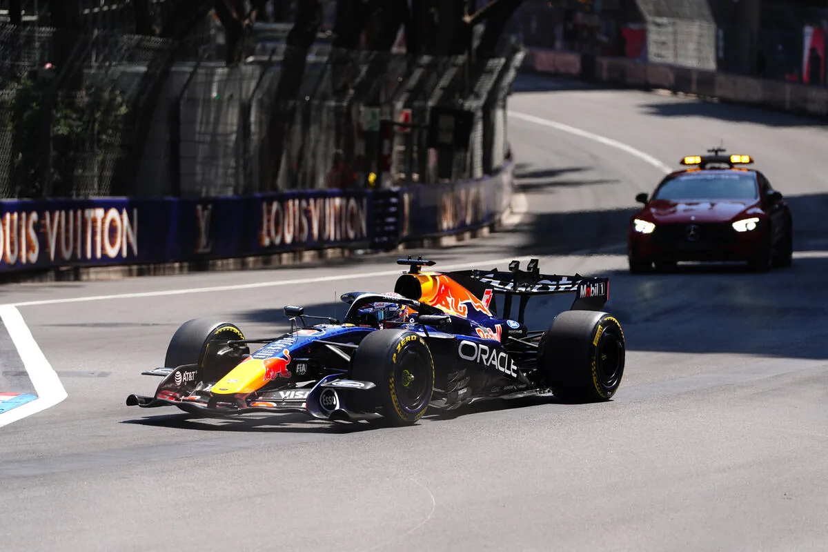 Verstappen's Monaco GP was very short: he practically stopped at the start and then retired