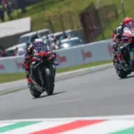 Bezzecchi and Bagnaia's Ducati missile: “You had sugar in the tank” – VIDEO