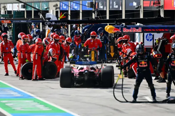 Hamilton's frustration: more points thrown away due to a penalty. “They give it to me every time they can”
