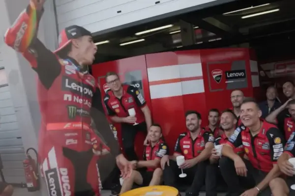 Marquez like Haaland: charges Ducati and launches the ‘Viking Row’ towards the title – VIDEO