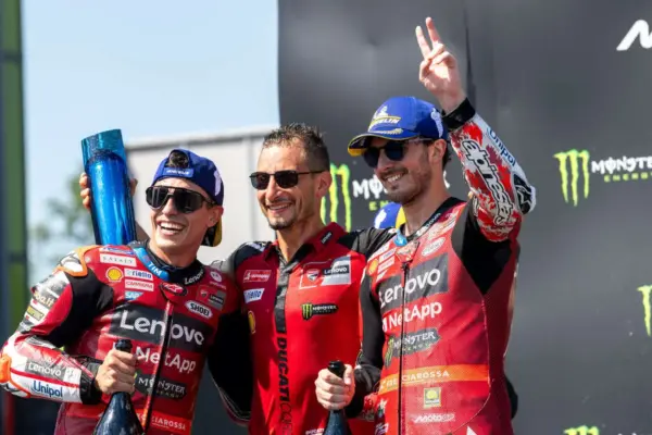 Marquez-Bagnaia, so many laughs at WDW. Dall'Igna 'catechizes' them: "If you give a little less gas, it's fine with me anyway..."