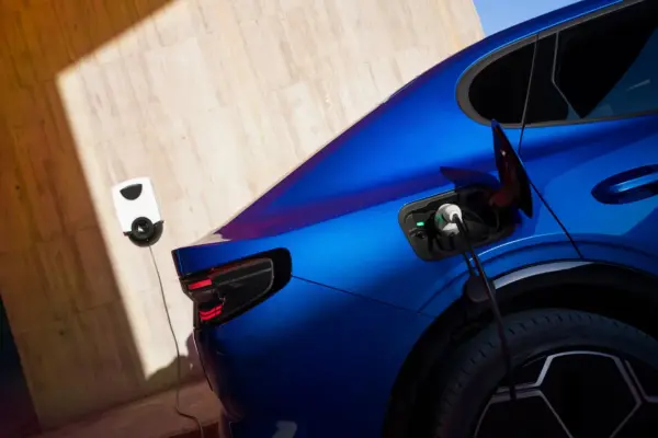 Ford, agreement with Geely for production in Valencia