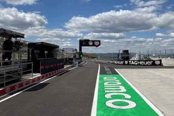 Soft asphalt: night works at the Hungaroring