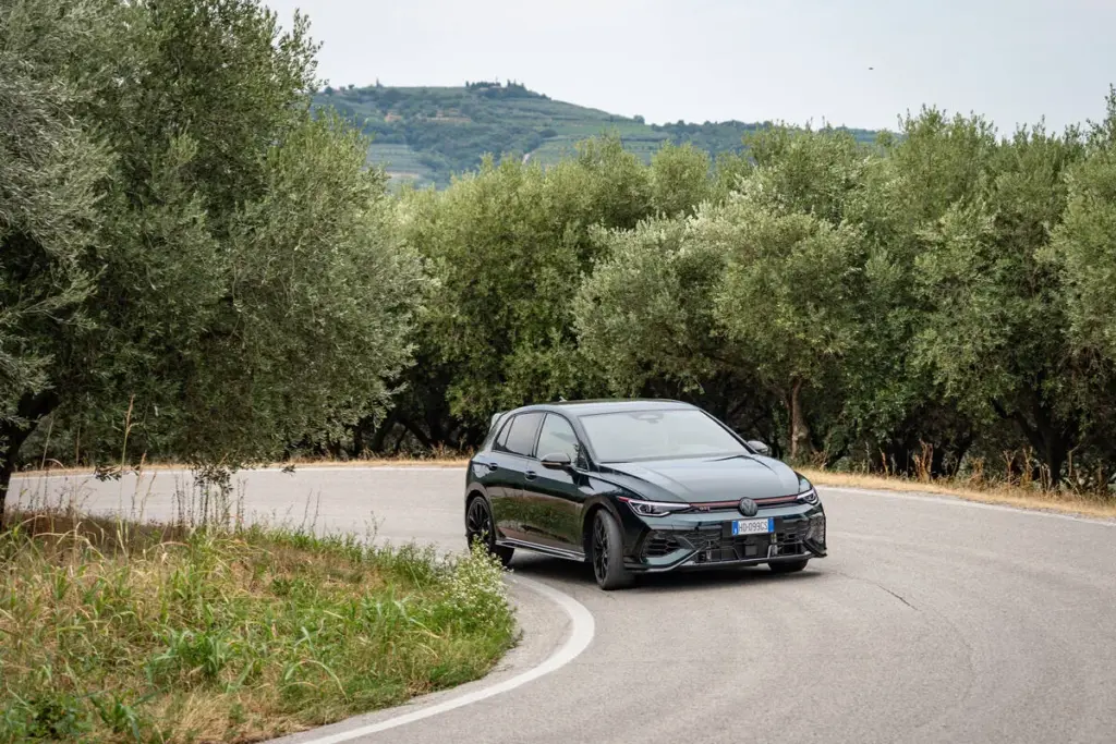 Volkswagen Golf GTI Edition 50
