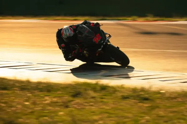 Bezzecchi, testing at Misano on an RSV4: “I have butterflies in my stomach”. The #72 will fly to Silverstone