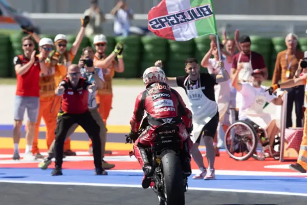 Misano 2026, Superpole Race: Bulega double victory