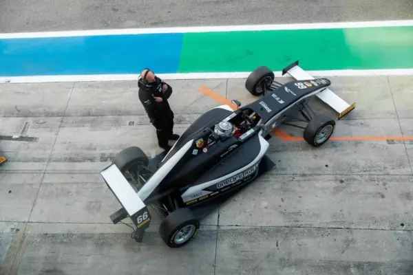 The former F3 driver Zdenek Chovanek died in Portugal, he had raced in Italian F4