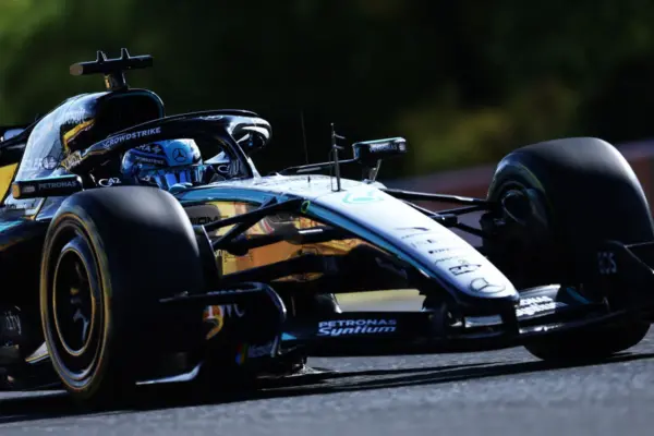 Russell, from bad to worse. Wolff: “Engine out, tomorrow he races with a new power unit”