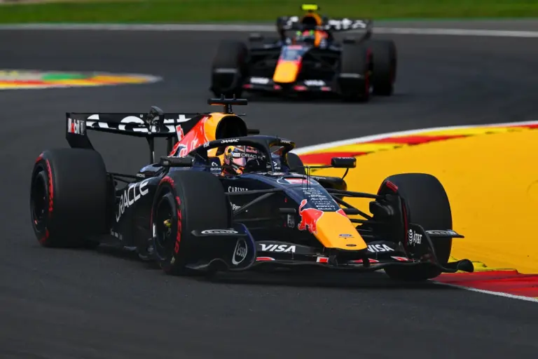 Hadjar: “Verstappen impressive in the race, he is on a whole other level”