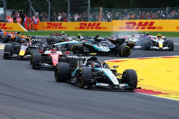 Contact with Hamilton: Russell immediately knocked out in the Belgian GP