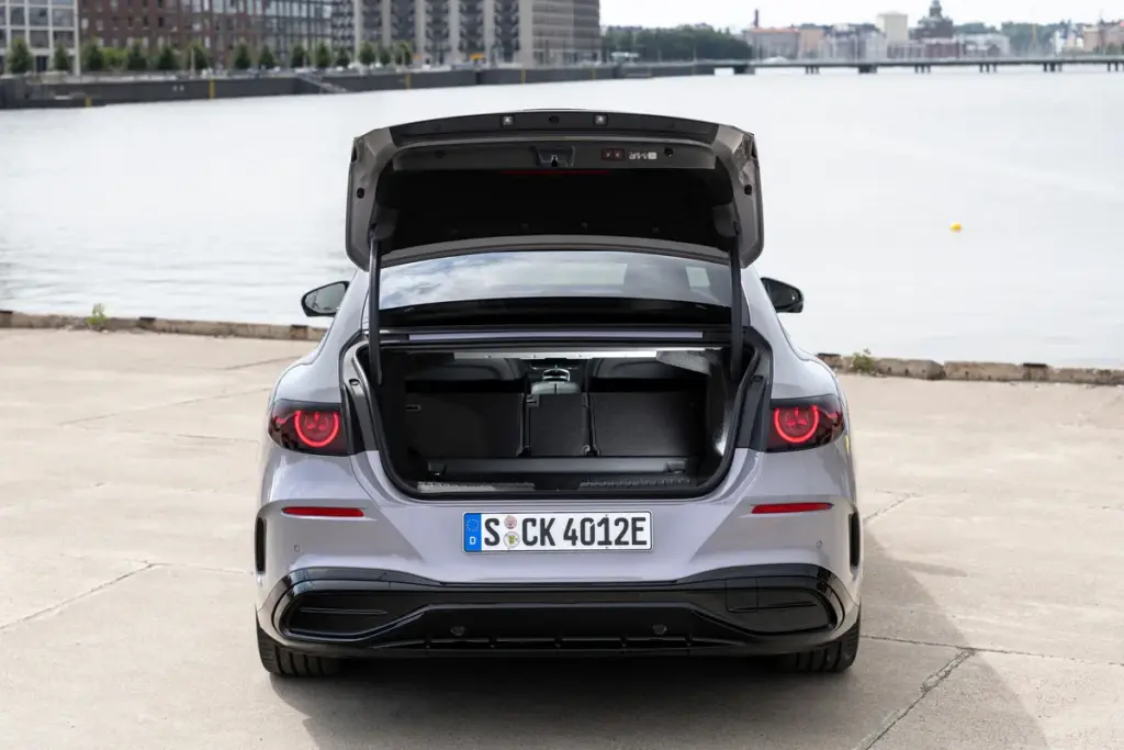 Mercedes Classe C elettrica test drive