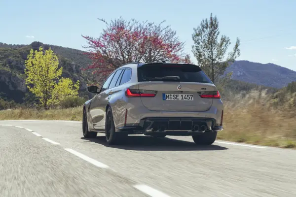 BMW M, manual transmission "as long as possible"