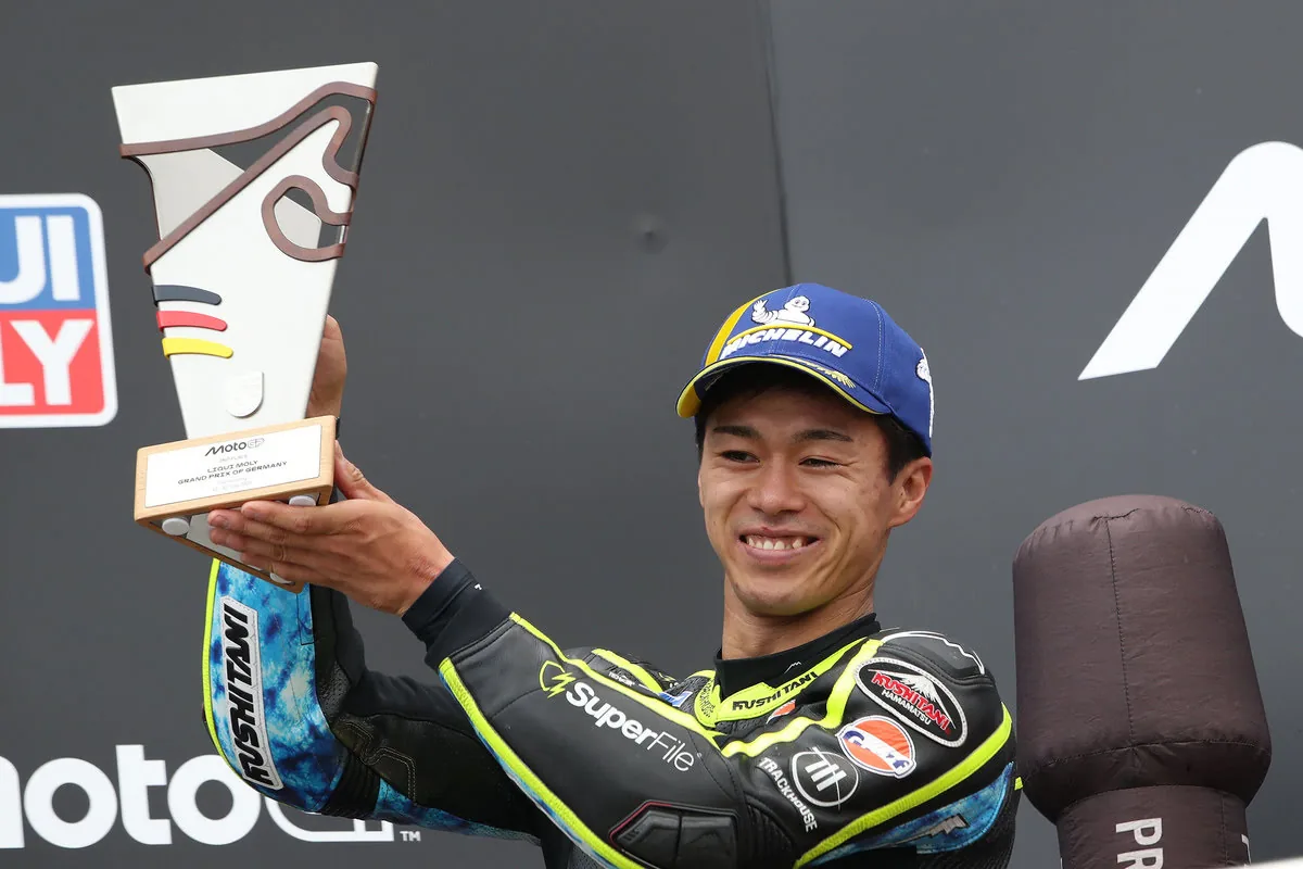 Ogura: “I managed the tire my way, it worked. 2nd in the World Championship? Well, that's good”