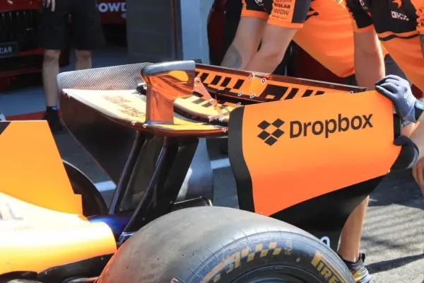 McLaren with a new rear wing, but it’s not the Macarena