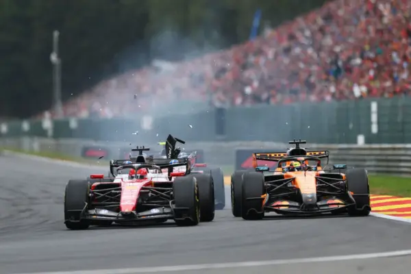 Leclerc-Piastri chilling contact, Verstappen laughs in the podium back with Charles: “It was all calculated, right?”