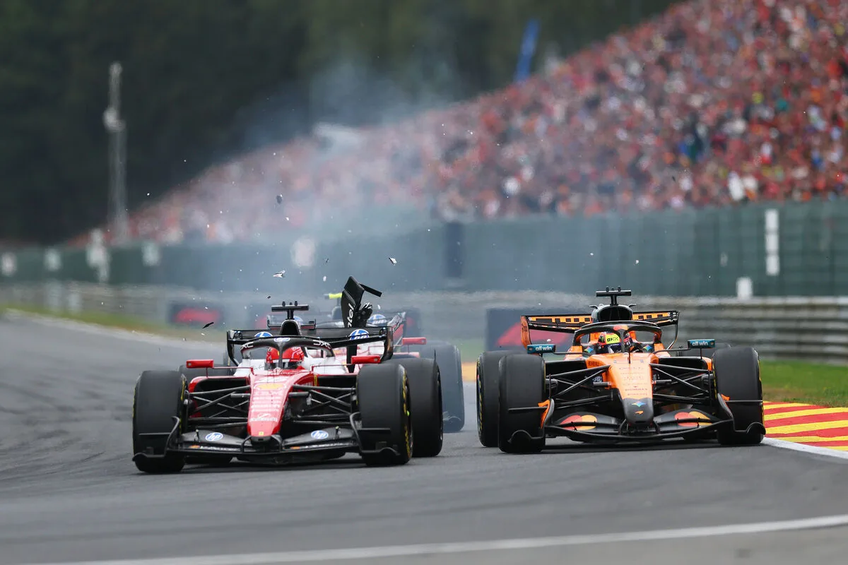 Leclerc-Piastri chilling contact, Verstappen laughs in the podium back with Charles: “It was all calculated, right?”