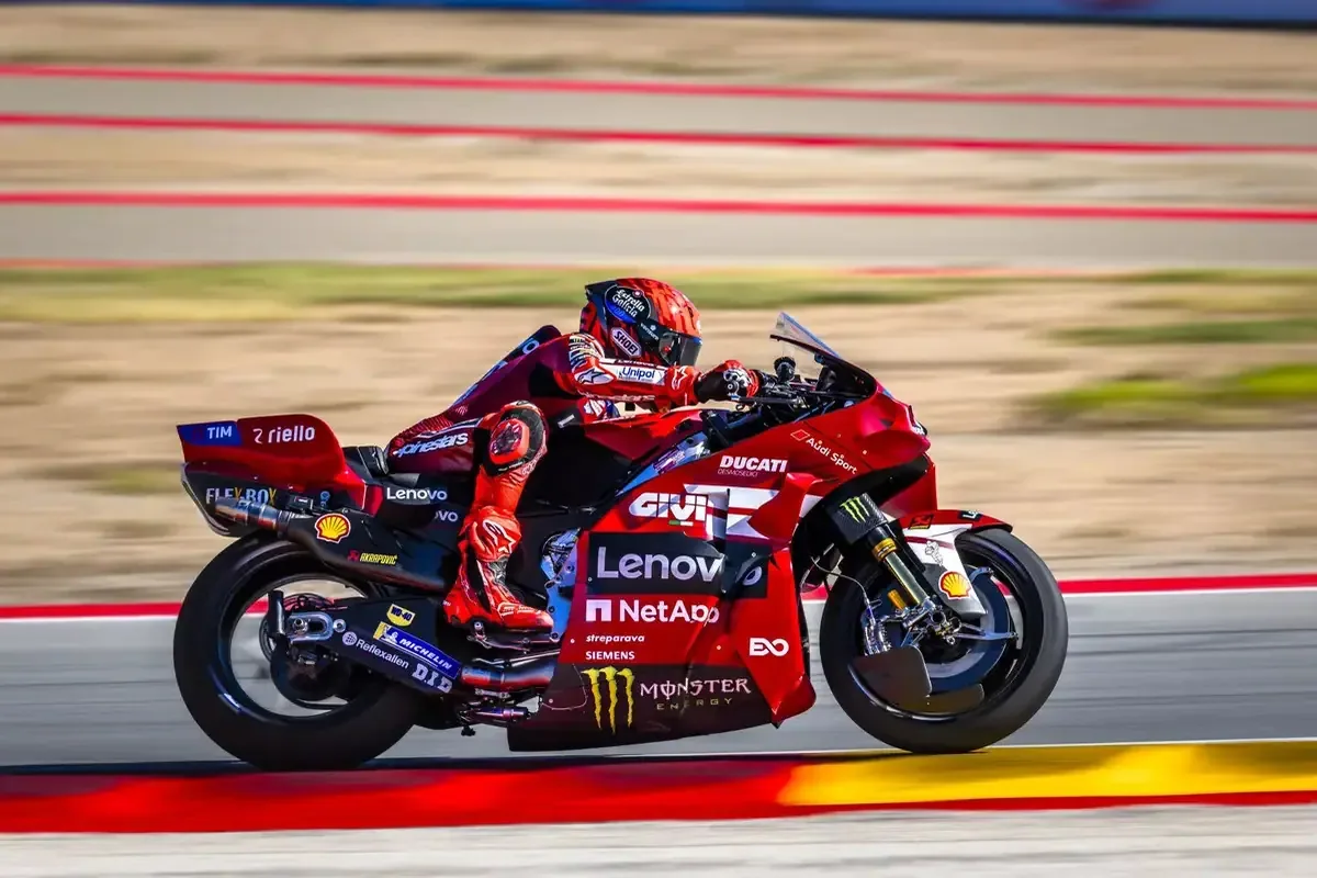GP Aragón 2026, order of arrival: Marquez sets the pace, Acosta and Bez on the podium. Martin 5th, Bagnaia falls