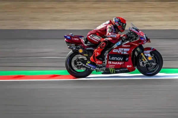 Marquez, the right arm is still not okay: “I wasn't controlling it. I risked falling”