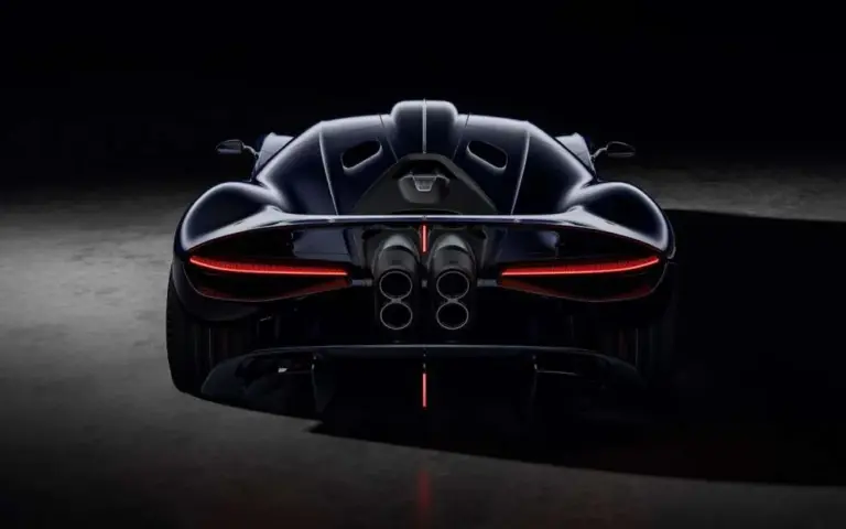 Bugatti, the steed that does not gallop
