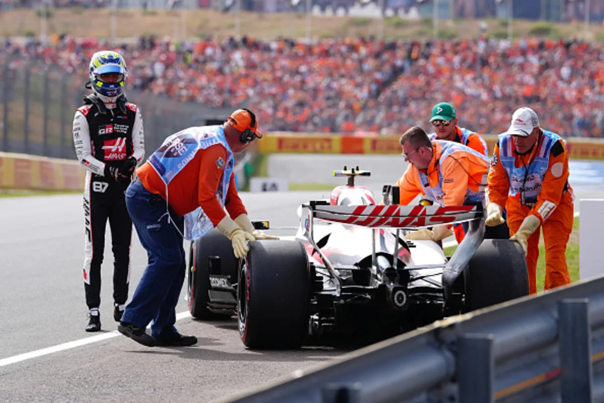 Haas increasingly in trouble: double retirement at Zandvoort