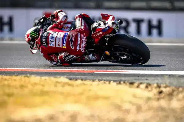 Bagnaia jokes: “It had been a while since I last put my knee down in a corner”