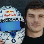 Verstappen presents the helmet for the “last dance” at Zandvoort