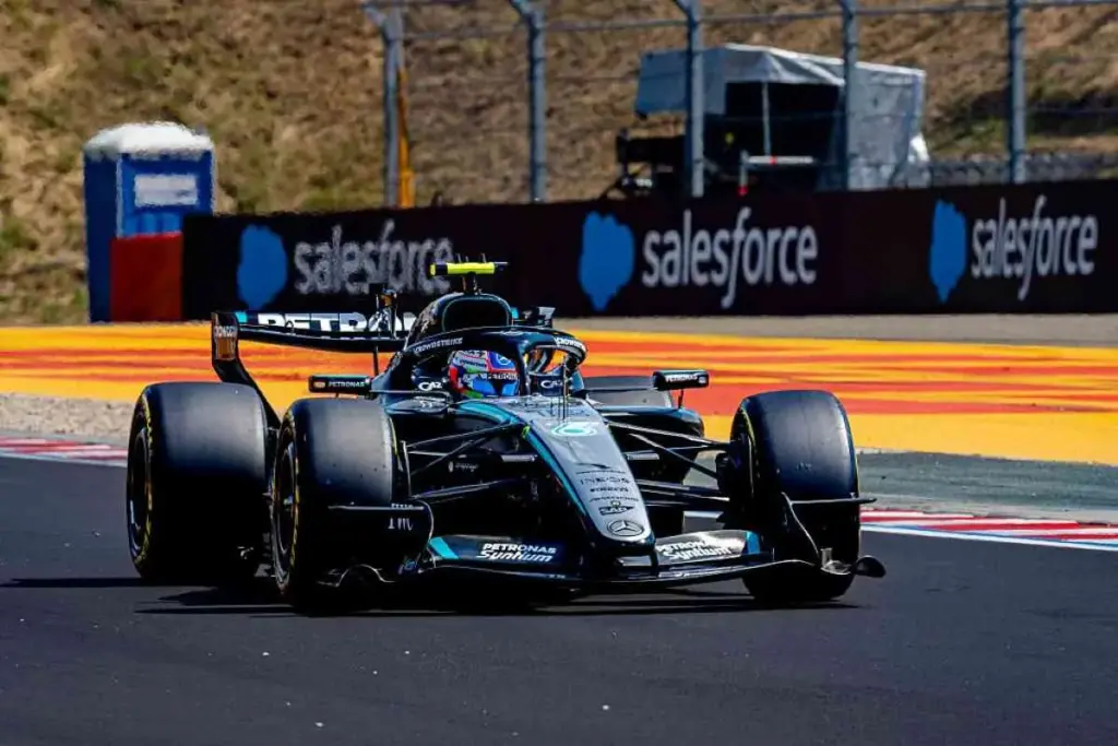 Mercedes development strategy: many packages at the beginning of the year, another after the break