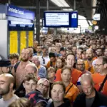 Train problem in Amsterdam: thousands of fans miss the Zandvoort Sprint