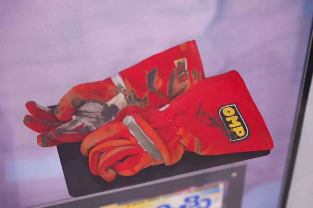 F1, Gerhard Berger's gloves after the accident-fire at the 1989 Imola GP - Photo: Racing Force Group