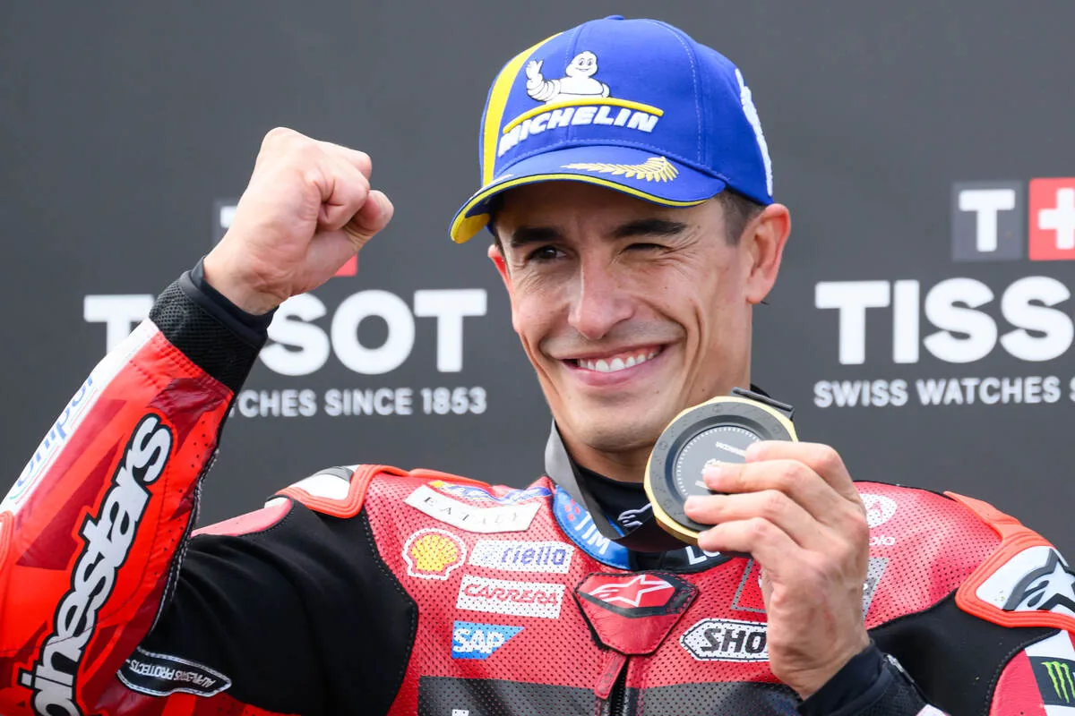 Stoner: “It seems Marc Marquez doesn't care what injury he has, he always finds a way to get results”