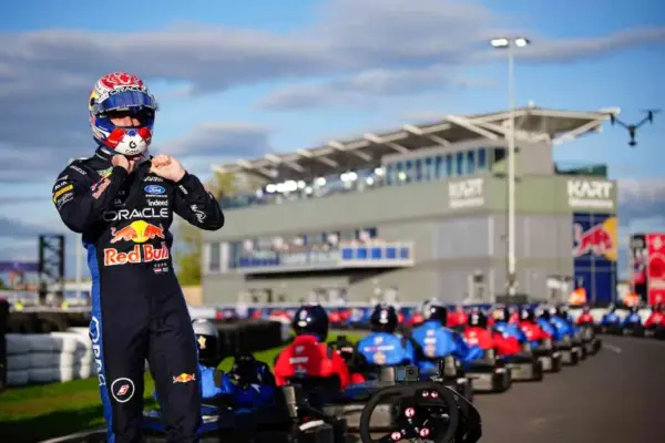 Max vs 100 lasts just 35 minutes: Verstappen beats everyone in 14 laps