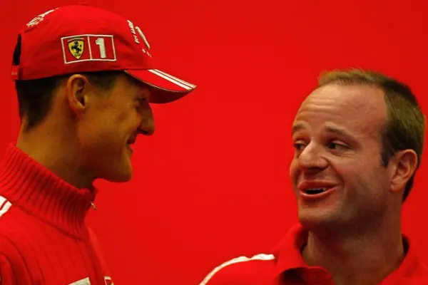 When Schumacher was questioned by the engineers he answered: “Rubens decides”