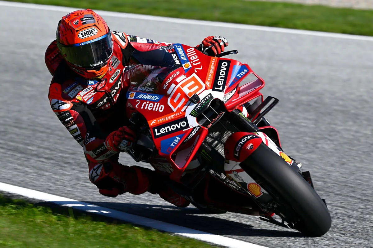 Marquez hides: “Acosta is the favorite, that is not our battle”