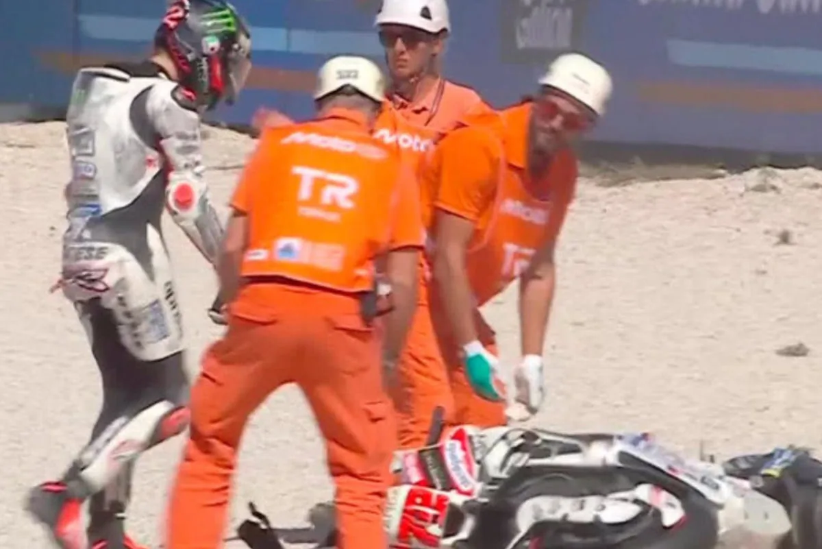 Bezzecchi Nightmare: he crashes at Misano after one lap
