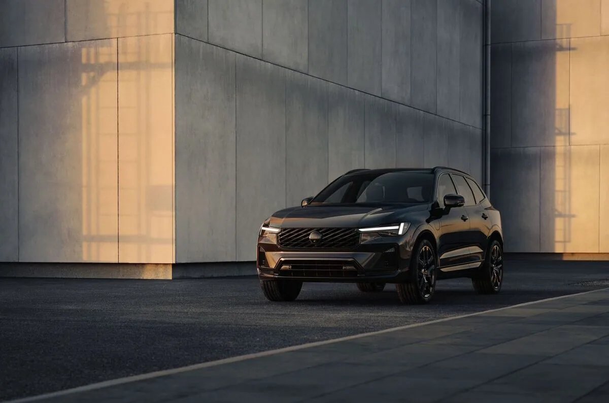 Volvo, first extended-range plug-in hybrid SUVs