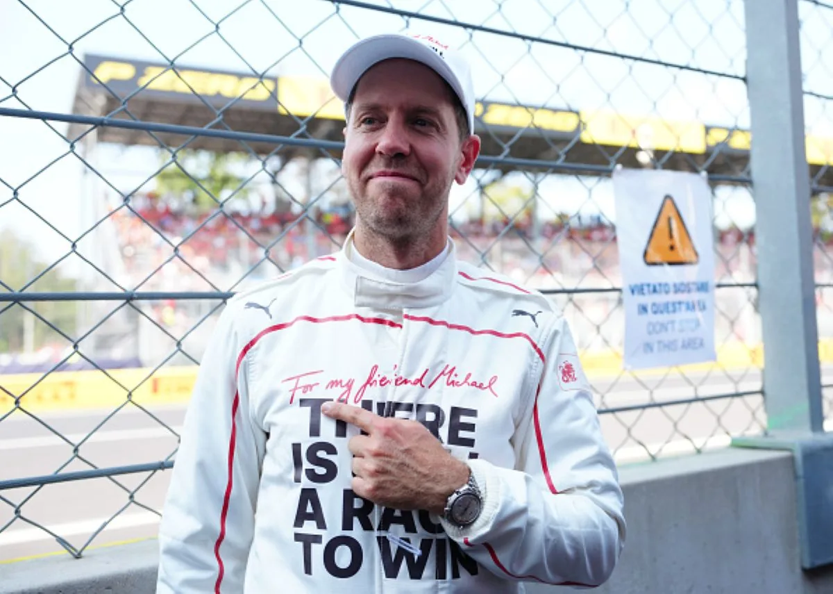 Vettel against the current, drives the F2002 but does not criticize the current F1: “Today's races are exciting”