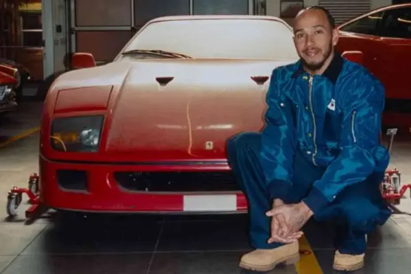 Lewis Hamilton and the F40 found in a garage