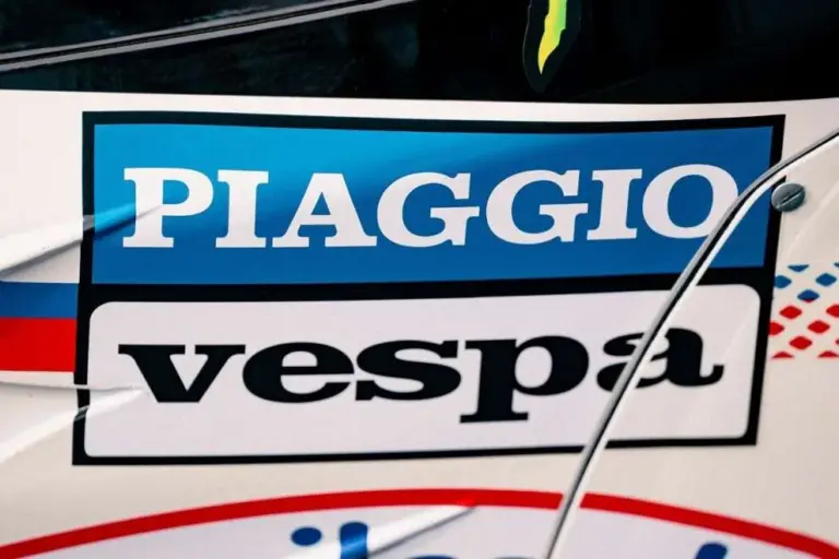 Aprilia, special livery at Misano: a ‘White Pearl’ to pay tribute to Piaggio and Gilles Villeneuve