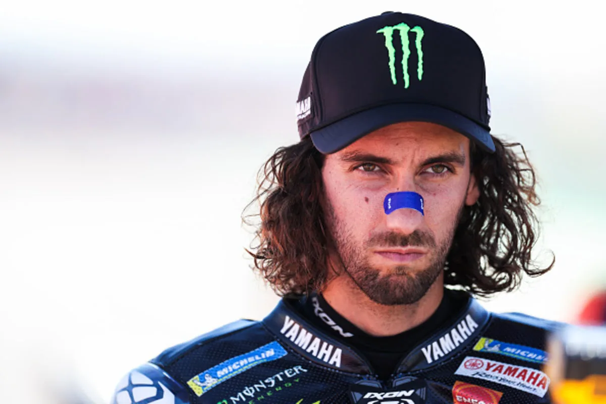 Rins is preparing to switch from two to four wheels: goodbye to the Superbike project