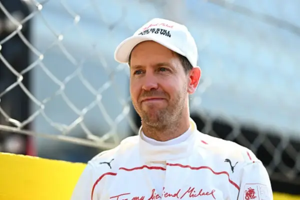 Vettel's emotion for the lap on Schumacher's F2002: "If he were here, I would say to him 'You drive it, it's yours'"