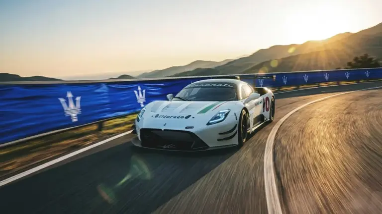 Maserati brings the Eldorado to Lake Maggiore: the Trident celebrates 100 years on track and road