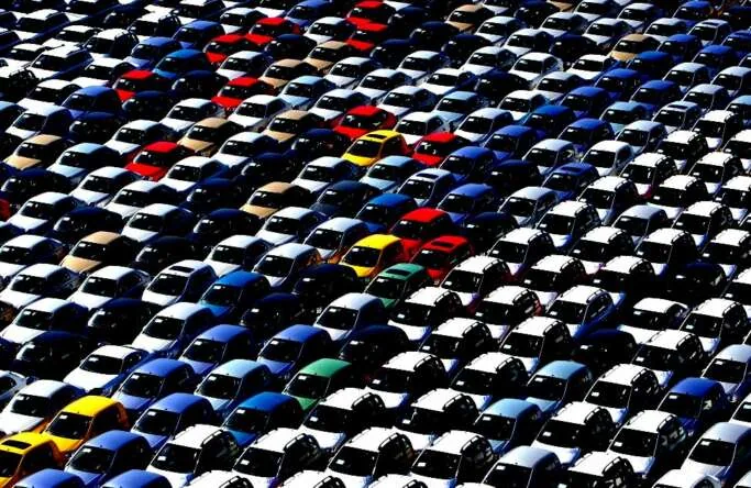August of license plates. The car market raises its head, slightly