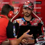 Behind the scenes at Misano, Bagnaia talks with Di Giannantonio and 'accuses' Ducati: "Base setup? They don't let me use it"