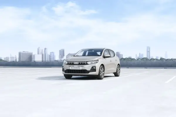 Dacia Sandero Hybrid 155, prices for Italy