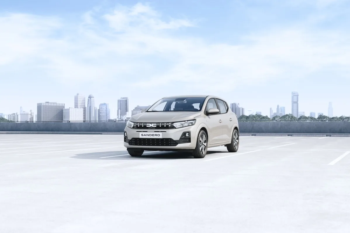 Dacia Sandero Hybrid 155, prices for Italy